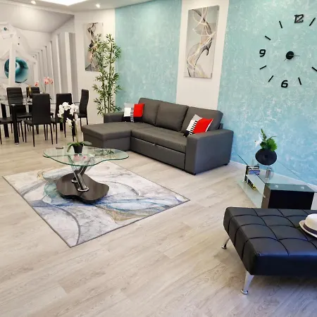 Daniel Beachfront, 2 Wifi Free بيت للعطل