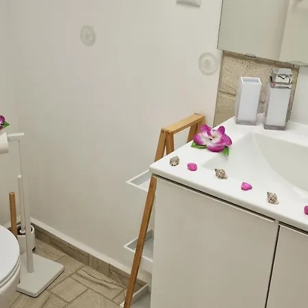 Daniel Beachfront, 2 Wifi Free بيت للعطل *