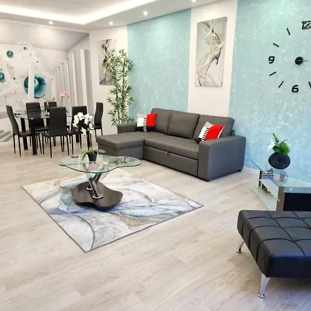 Сasa de vacaciones Daniel Beachfront, 2 Wifi Free