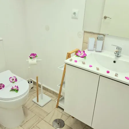 Сasa de vacaciones Daniel Beachfront, 2 Wifi Free *
